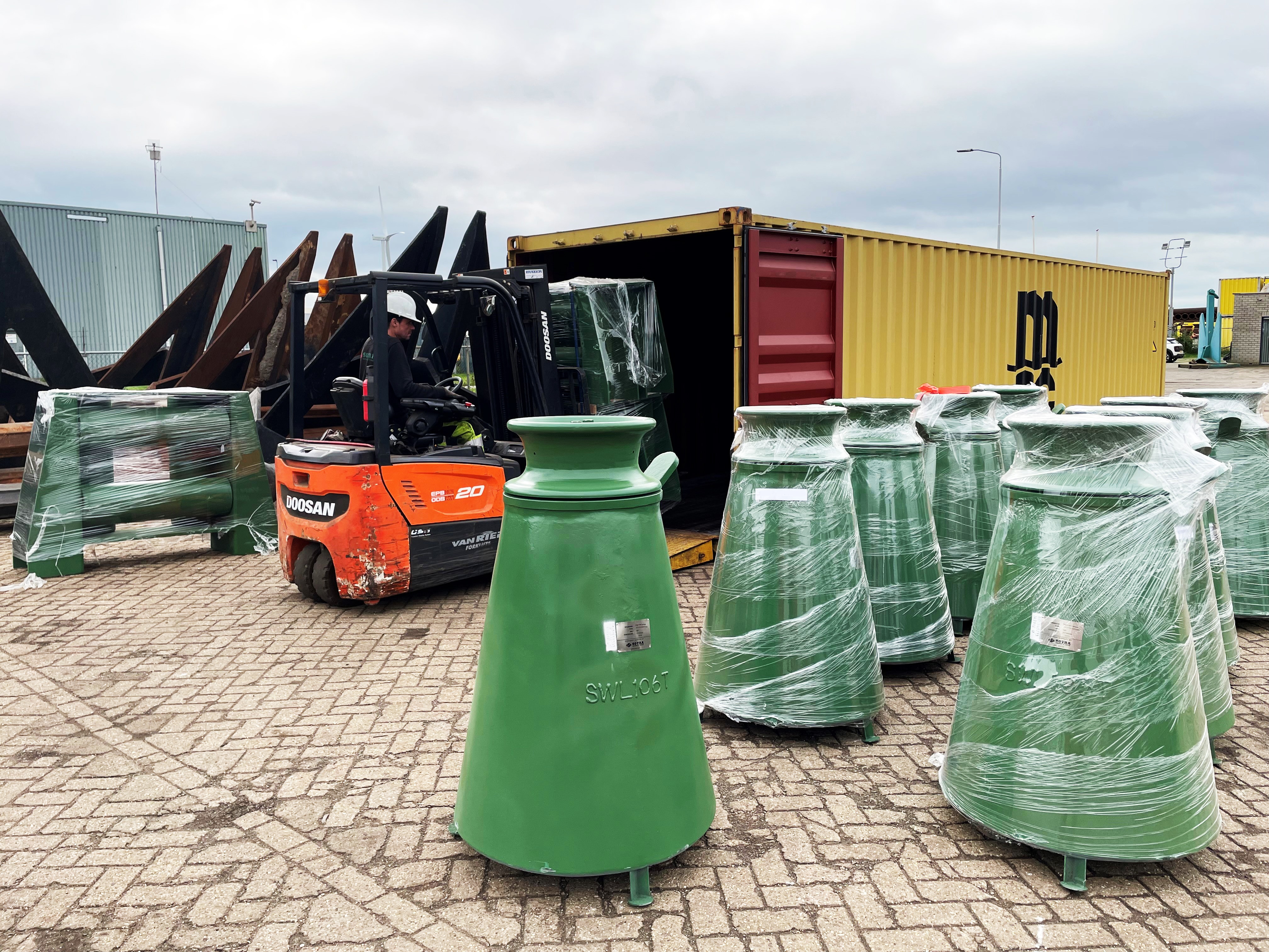 Sotra deck equipment unloaded in Rotterdam yard